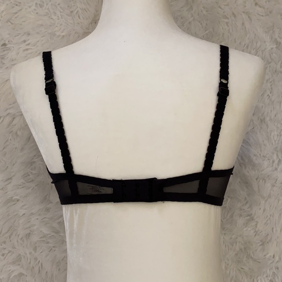 Victoria’s Secret vintage seductive black lace bra - Picture 4 of 7